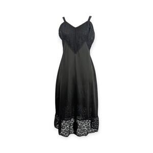 Vintage 50's 60's Seamprufe Lacy Nylons Midi length Slip ~ Sz 36 / Modern 10